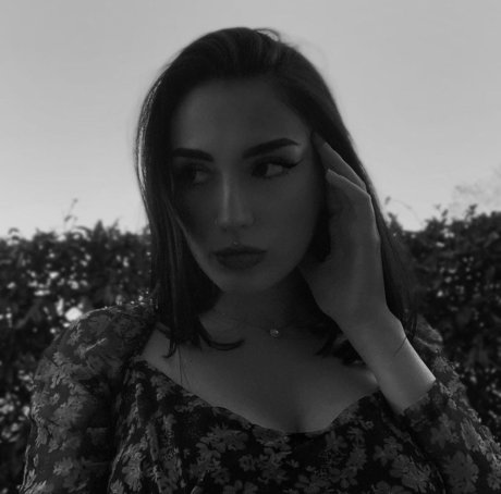 u140598978 top model image