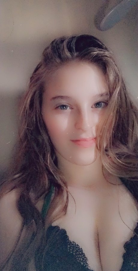 Eva Flash model perfect photos