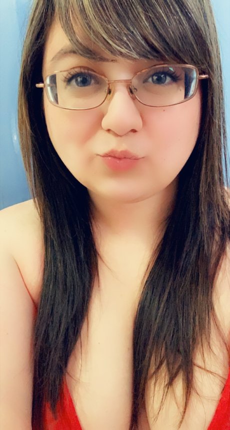 Thick and Curvy star pornographic img