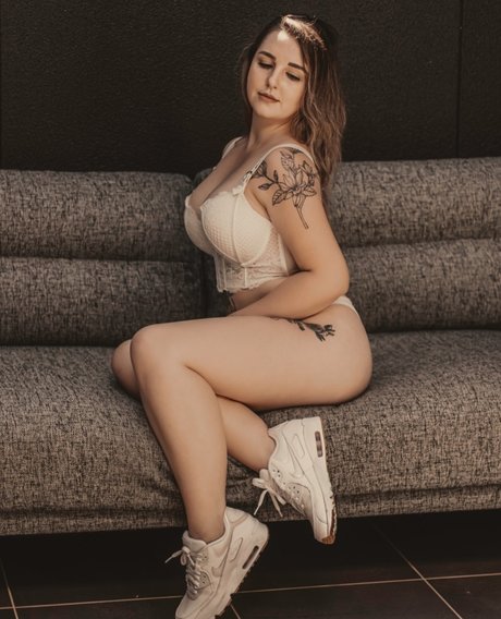 Laura Vanderbooben hd pornstar pictures