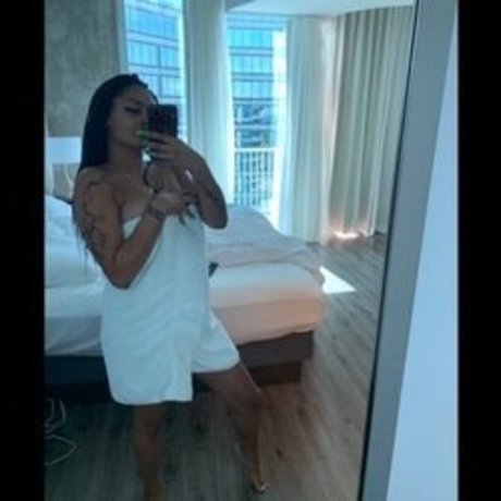 _Mellow Yellow_ perfect actress image