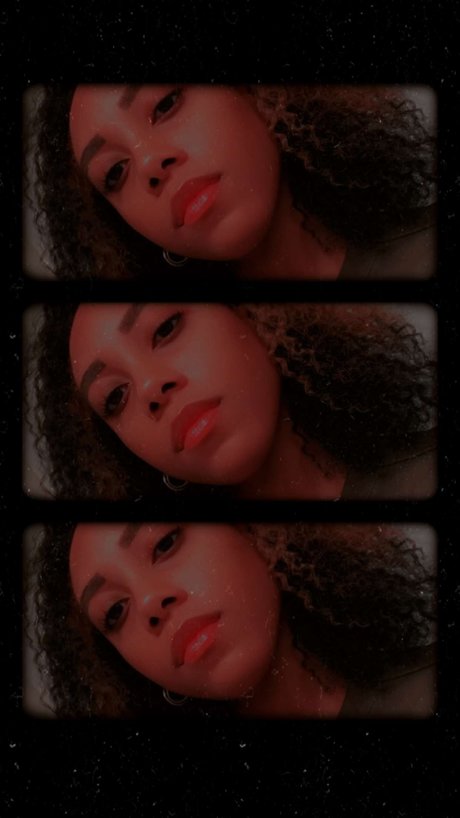 Goddess Mimi nude model pictures