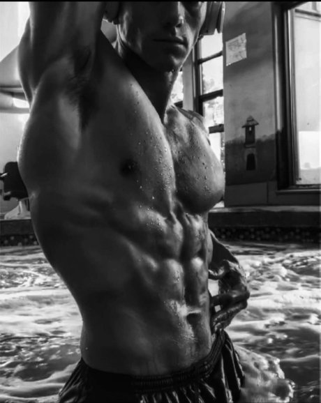 Itallionstallion_ star erotic image