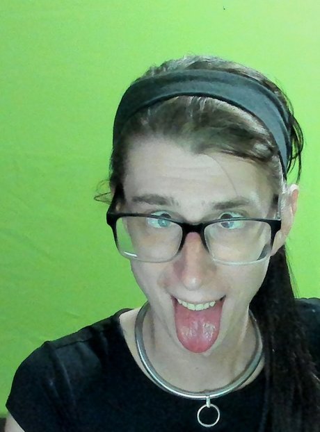 Nikki Rondango erotic model pictures