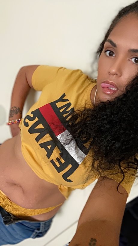 Ms Honeydip model art gallery