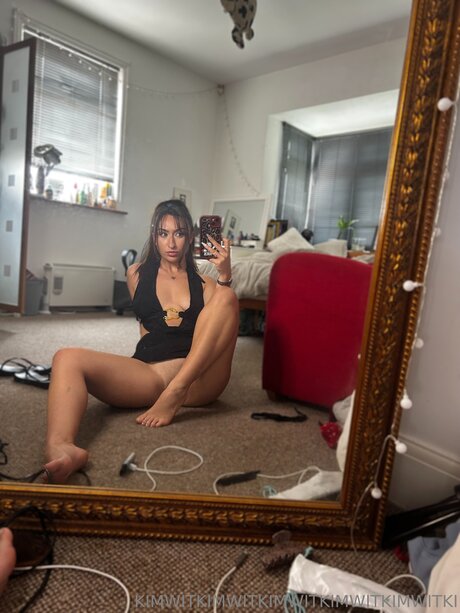 Kim VIDEO CALLS star naked galleries