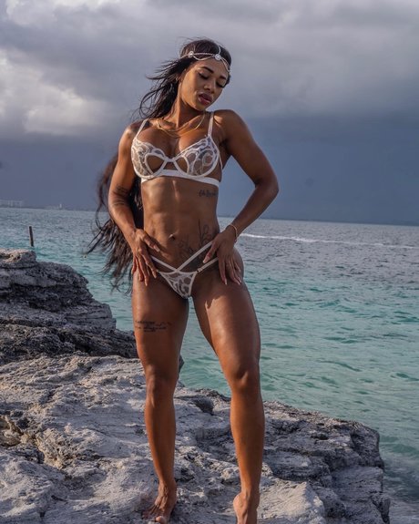 Yubisay pornstar exclusive galleries