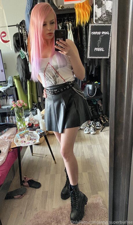 boots onlyfans free naked pic