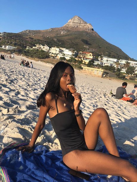 Tswelelopele pornographic model archive