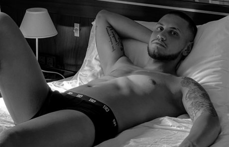 TrueRikrdo model porn image