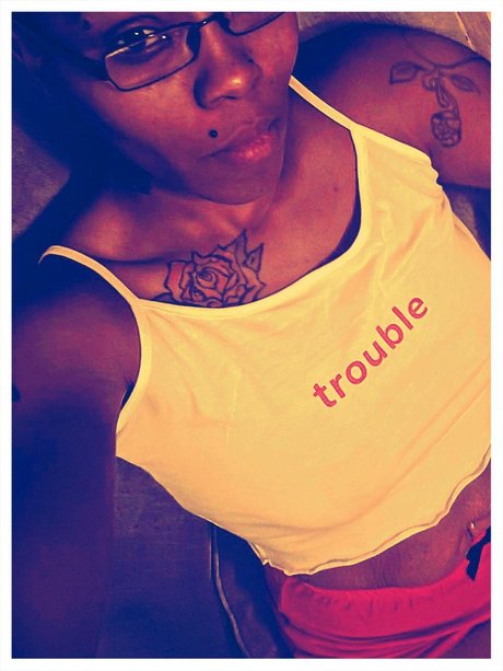 EdibleEllemissTrouble high quality actress img