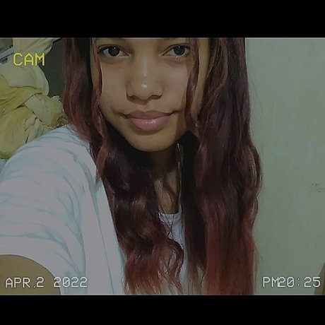 Yisela Escobar_ model nude picture