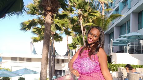 Miss Sarah nice actress pics