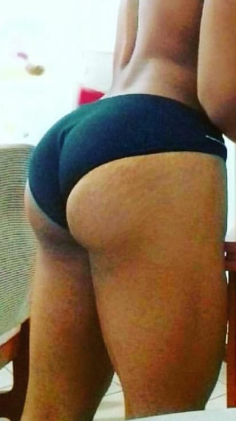 Redbootyisback nude actress pictures