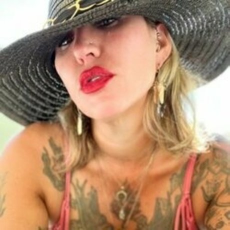 Bikinimomlight exclusive pornstar pics