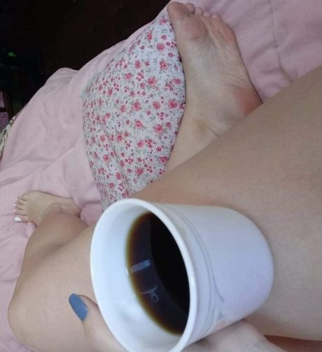 Pao Tello nude star pics