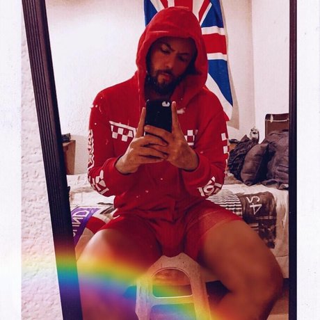 Dante Ponce star nice photos