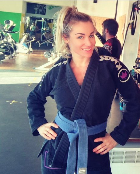 Pamela Queen hot model pics