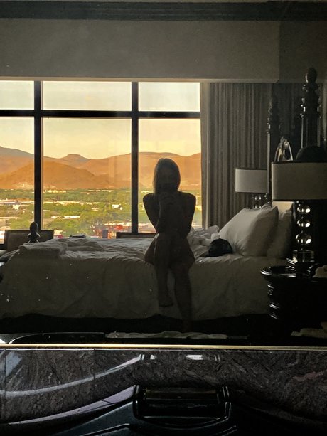 Olivia kalene star sexy img