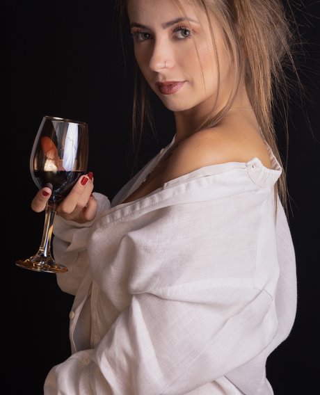 Paola Prattes_ hd actress pics