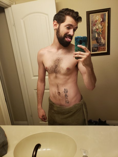 Bradley Otter_ model free pic