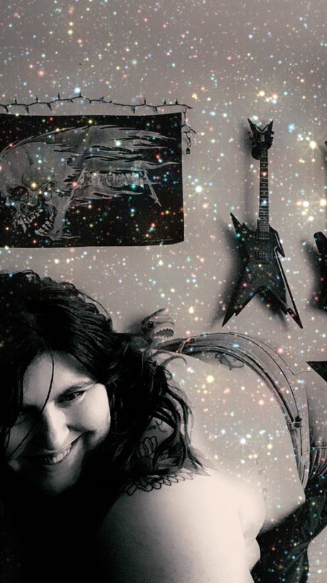 Scarlett Sinyister model porn images