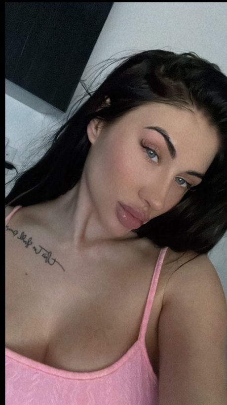 Golden Bunny free pornstar img