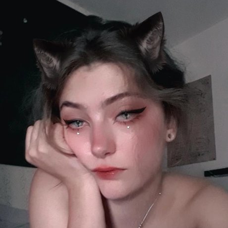 Gi Gi0 model adult gallery