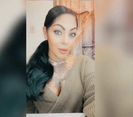 Shanni erotic actress picture