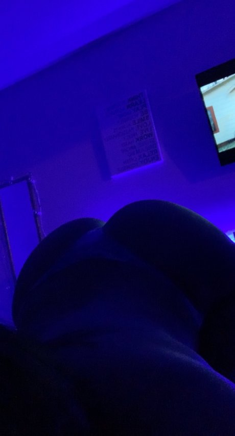 Tionna star high quality image