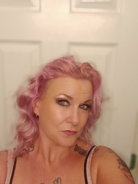 Nora Egan free model photos