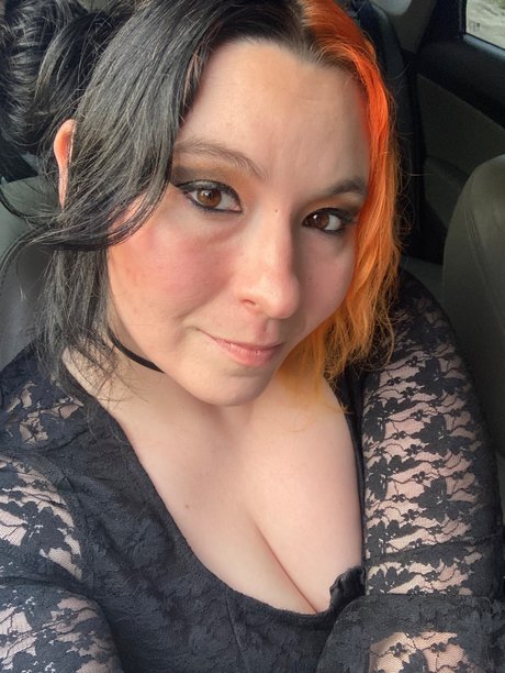 LunaLove adult star pic