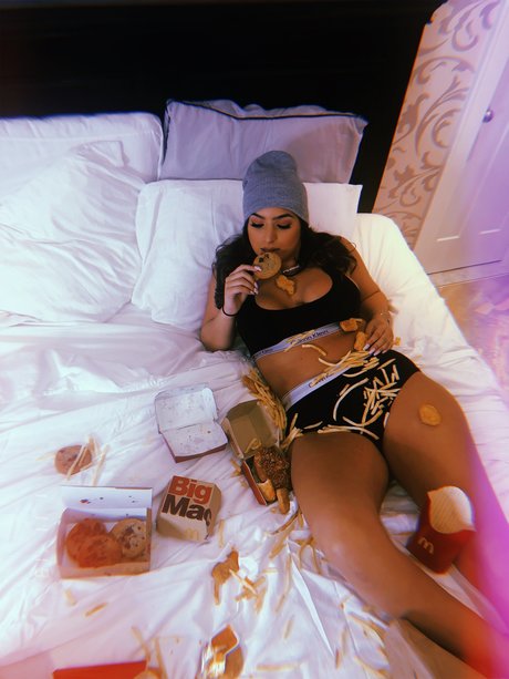 NUGGZ4LYFE star porn photos