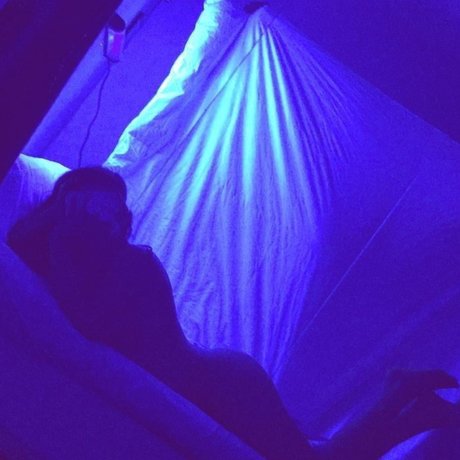 Lola Kor high quality star pics