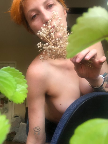 Neon Faye xxx pornstar picture