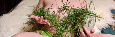 nymphealove porn model img