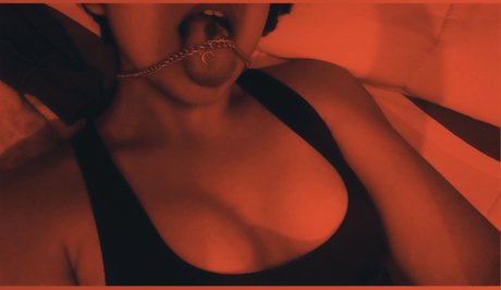 Gala Mors star high quality picture