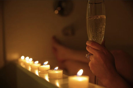 Mom NextDoor art model pics