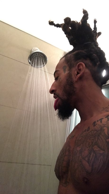 Romello champagne carter sexy model images