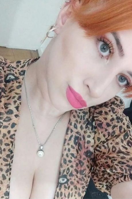 Pausol sexy star image