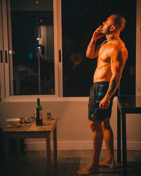 Phil Karv pretty pornstar pic