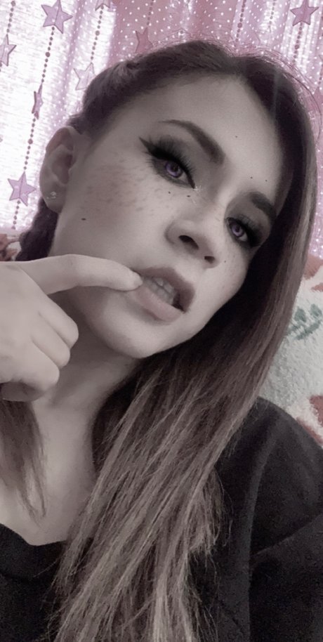 Jackieyz model perfect img