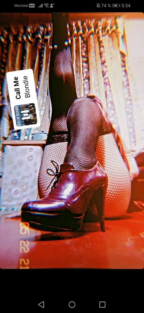 xXMelloCoreXx porn actress pic