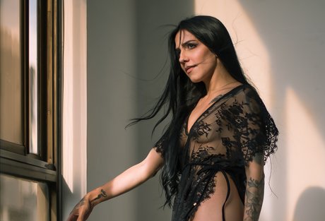 iommamusica model erotic photos