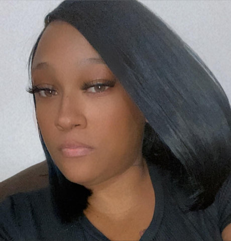 TheeeNaughtyAuthor model pornographic photos