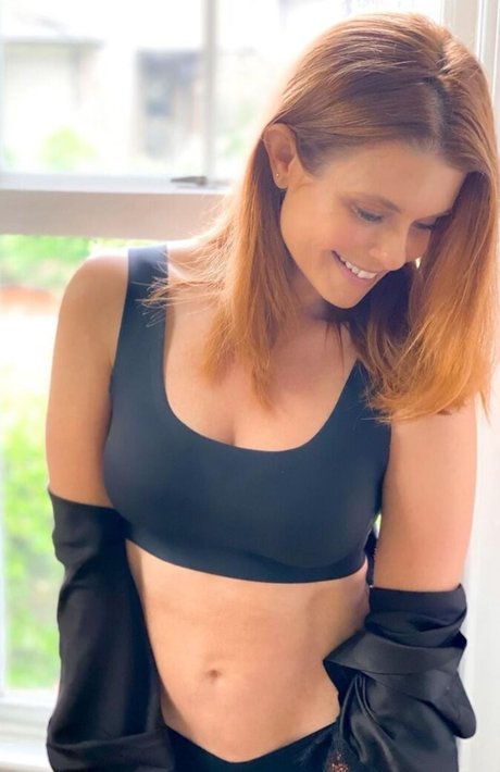 JoAnna Garcia Swisher erotic pornstar pictures