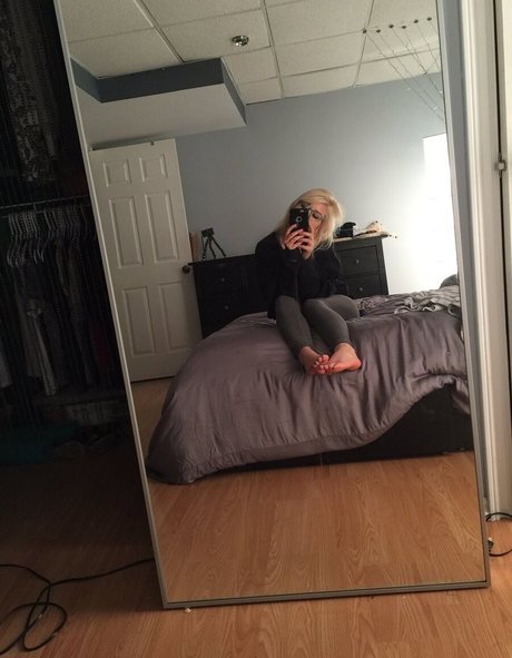 Fooya nude star pictures