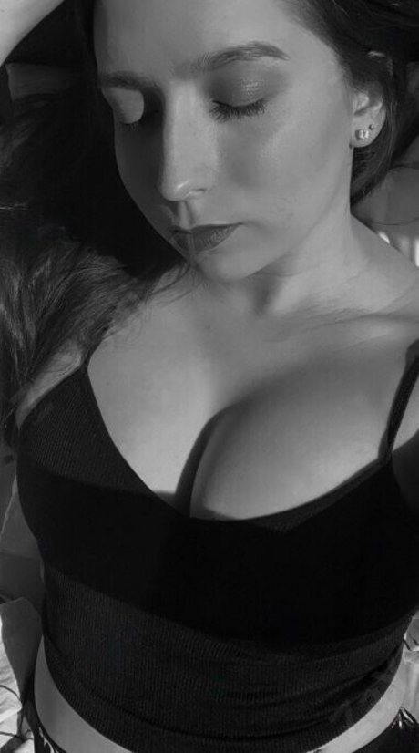 Kirsty Wells nice pornstar img