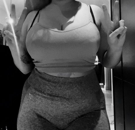 Kirsty Wells erotic star images