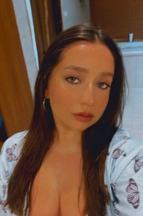 Kirsty Wells star img